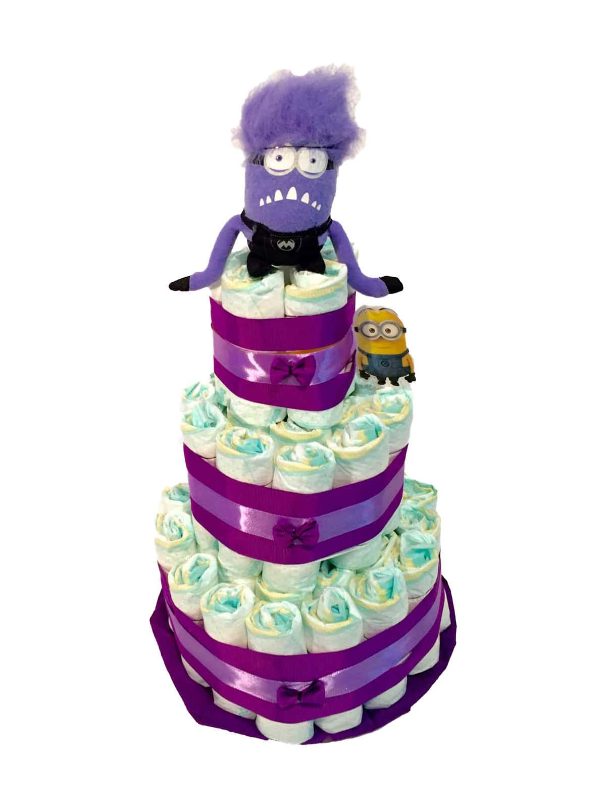 Tarta-de-pañales-Minions-morado